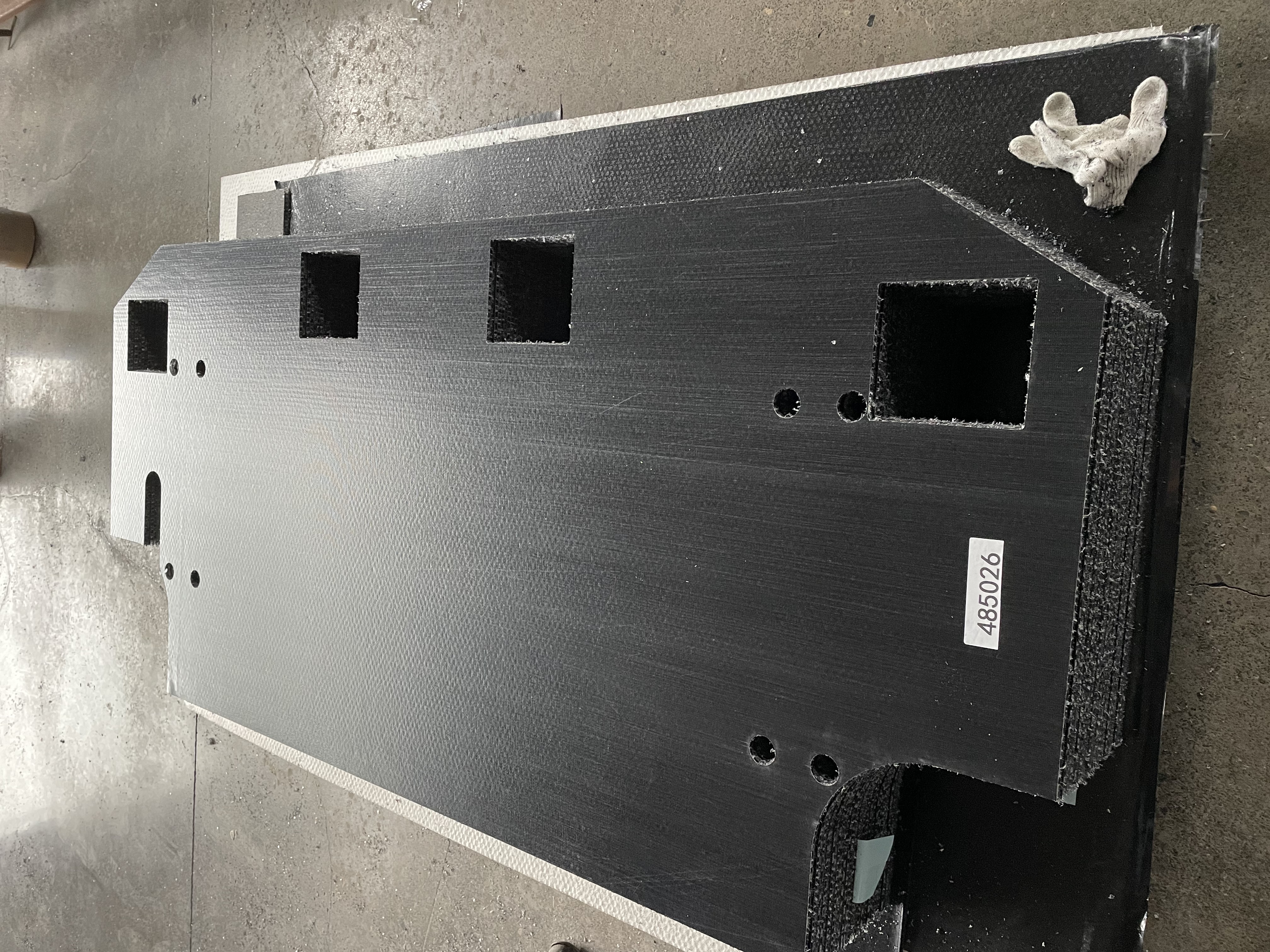 Lightweight PP Honeycomb Composite Panel for RV Manufacturing Custom cut PP honeycomb composite panel for RV and trailer applications